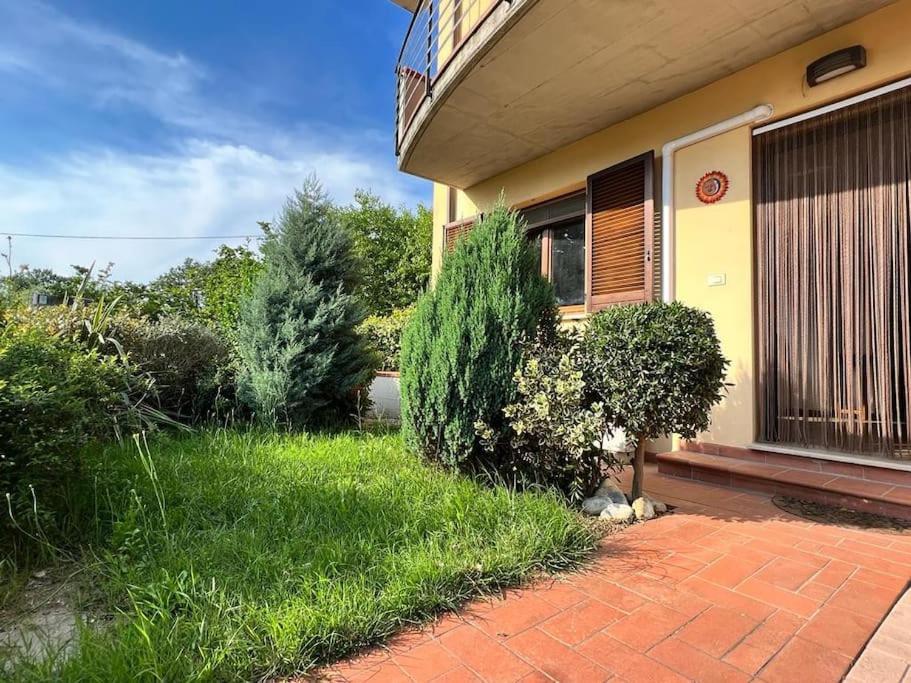 Appartamento Altopascio Sulla Francigena Spianate Esterno foto